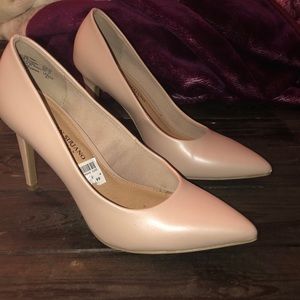 Heels size 8